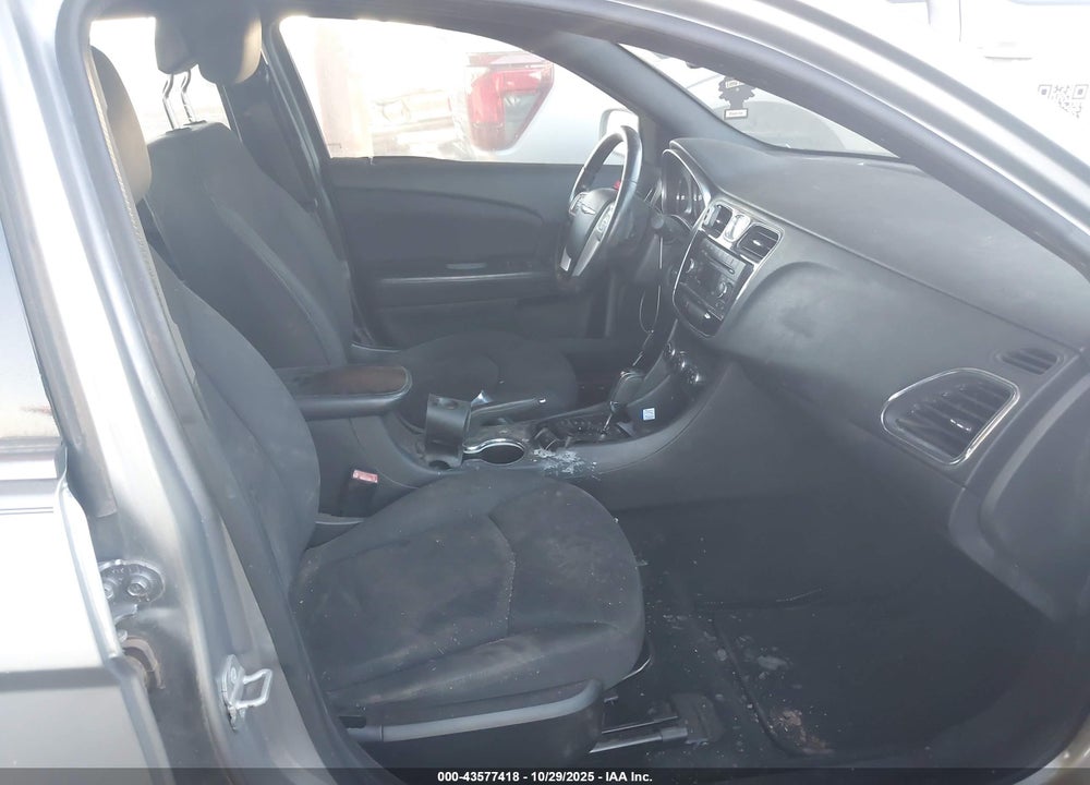 2014 CHRYSLER 200 TOURING VIN: 1C3CCBBB2EN185102