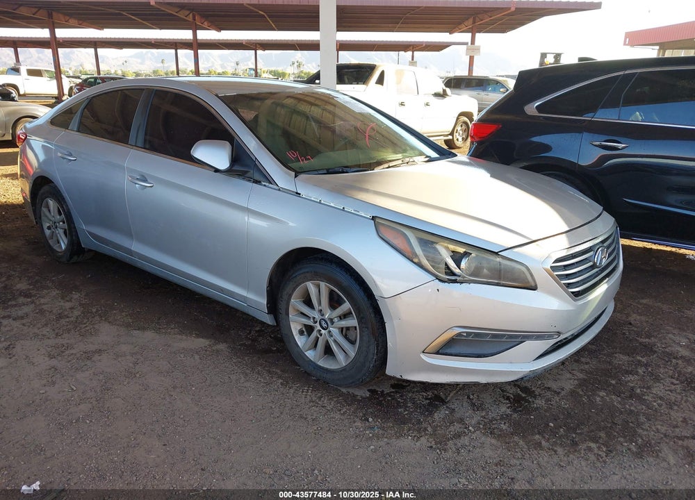 2015 HYUNDAI SONATA SE VIN: 5NPE24AF4FH044766