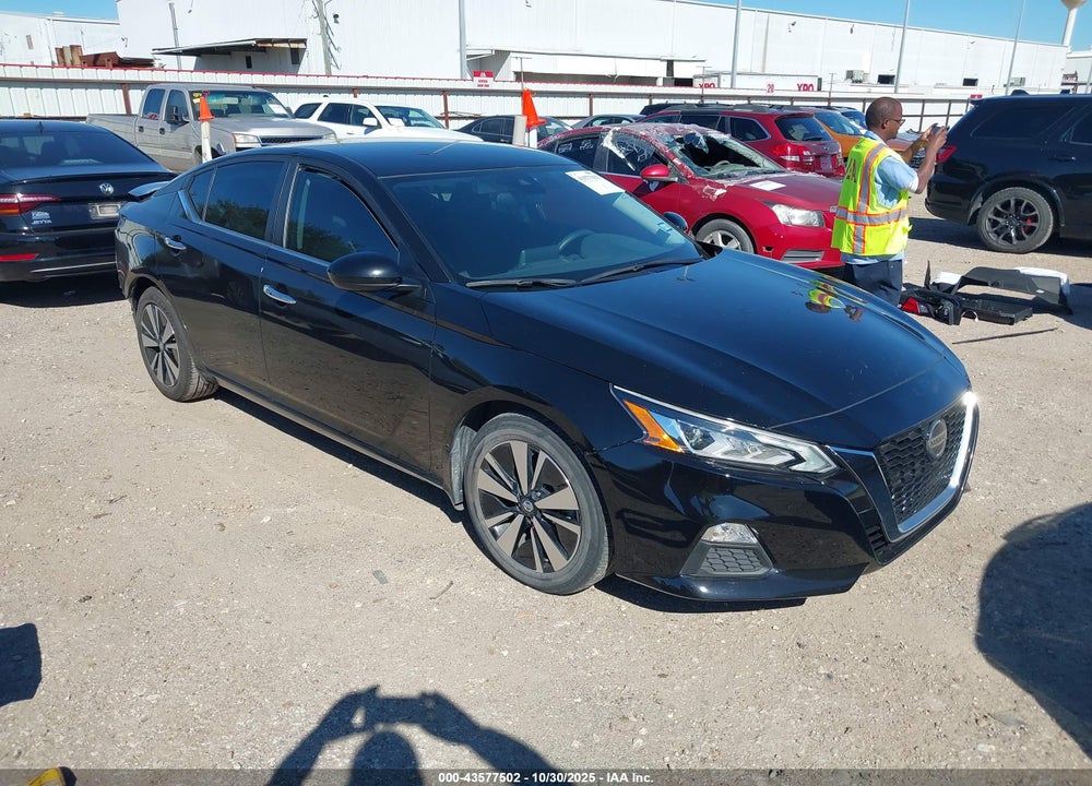 2021 NISSAN ALTIMA SV FWD VIN: 1N4BL4DV0MN401625