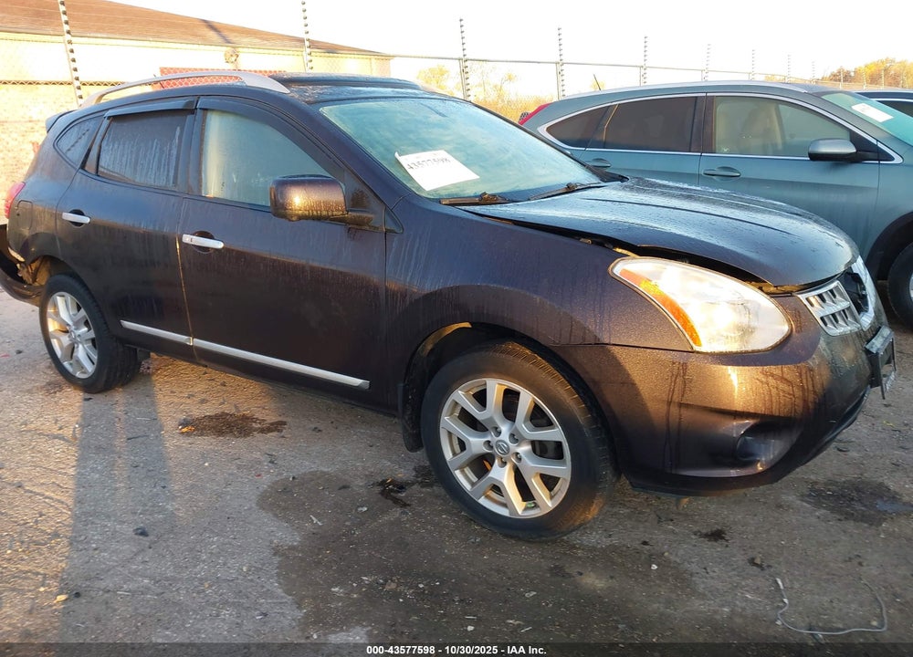2013 NISSAN ROGUE SV W/SL PKG VIN: JN8AS5MV6DW109538