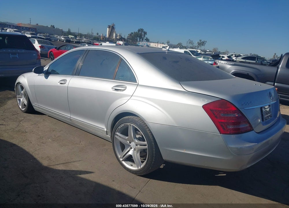 2008 MERCEDES-BENZ S 550 VIN: WDDNG71X38A195710
