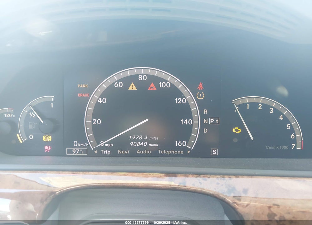 2008 MERCEDES-BENZ S 550 VIN: WDDNG71X38A195710