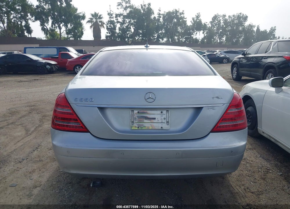 2008 MERCEDES-BENZ S 550 VIN: WDDNG71X38A195710