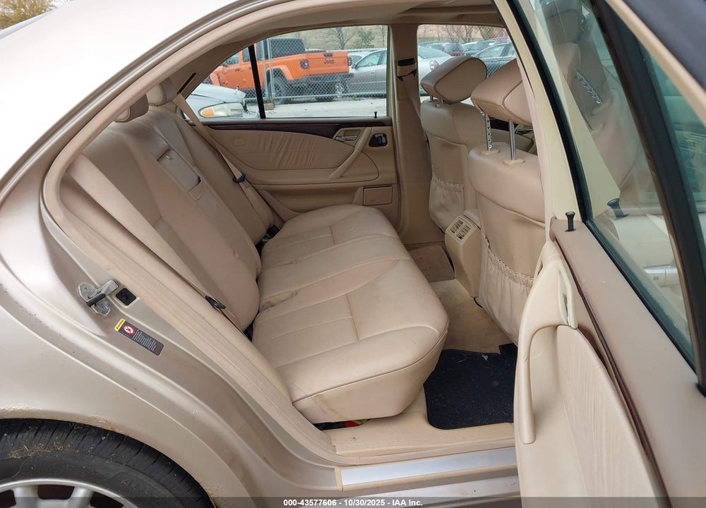 2001 MERCEDES-BENZ E 320 VIN: WDBJF65J61B275626