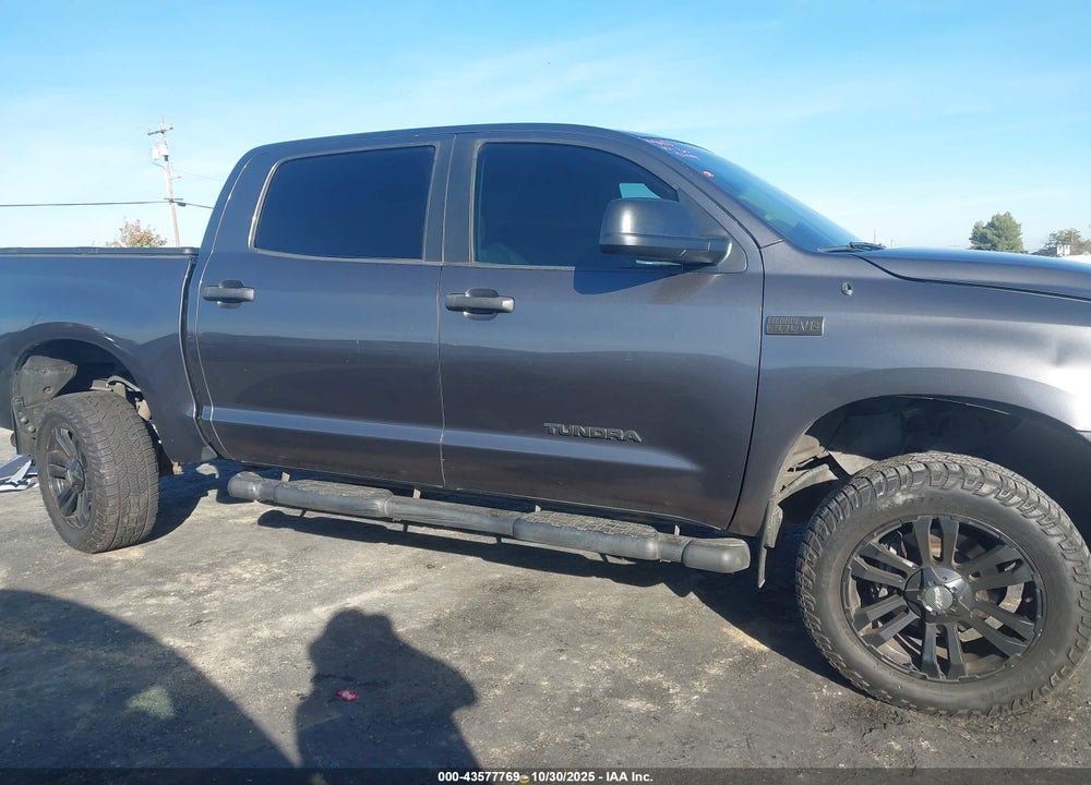 2011 TOYOTA TUNDRA GRADE 5.7L V8 VIN: 5TFDW5F16BX185291