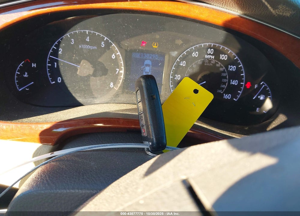 2013 HYUNDAI GENESIS 3.8 VIN: KMHGC4DDXDU221545