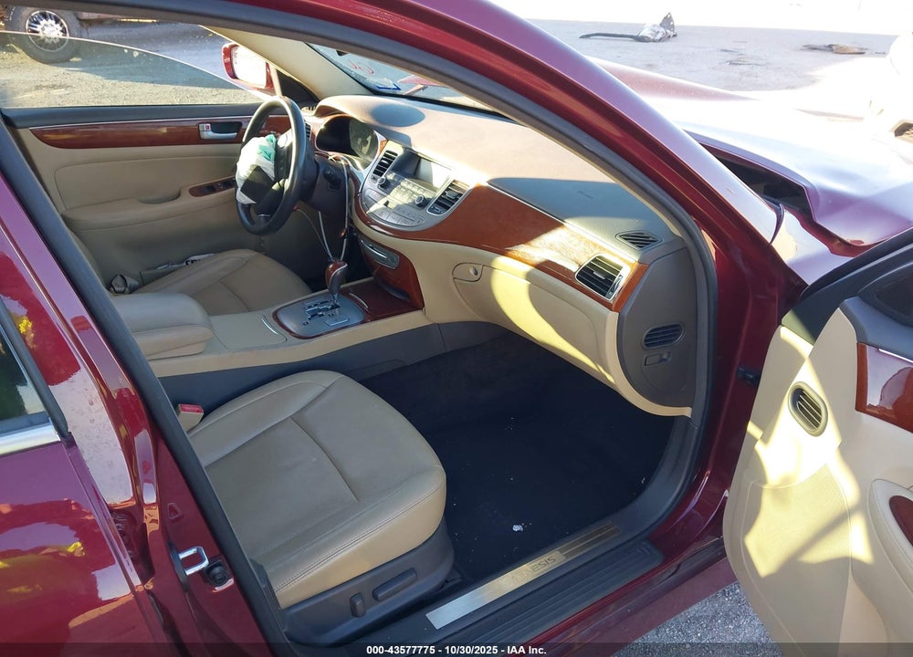 2013 HYUNDAI GENESIS 3.8 VIN: KMHGC4DDXDU221545
