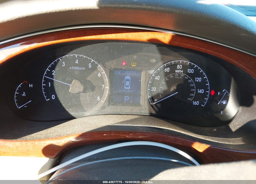 2013 HYUNDAI GENESIS 3.8 VIN: KMHGC4DDXDU221545