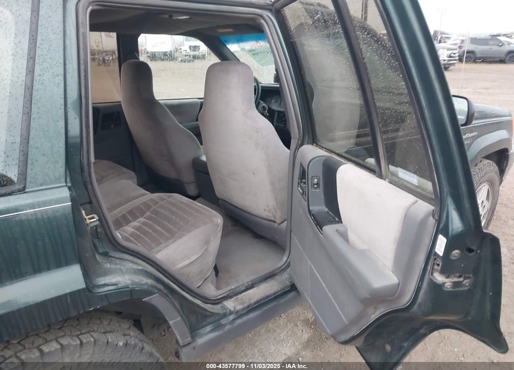 1994 JEEP GRAND CHEROKEE VIN: 1J4GZ58S0RC216914