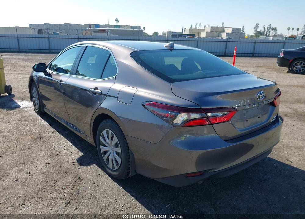 2021 TOYOTA CAMRY LE HYBRID VIN: 4T1C31AK5MU026212