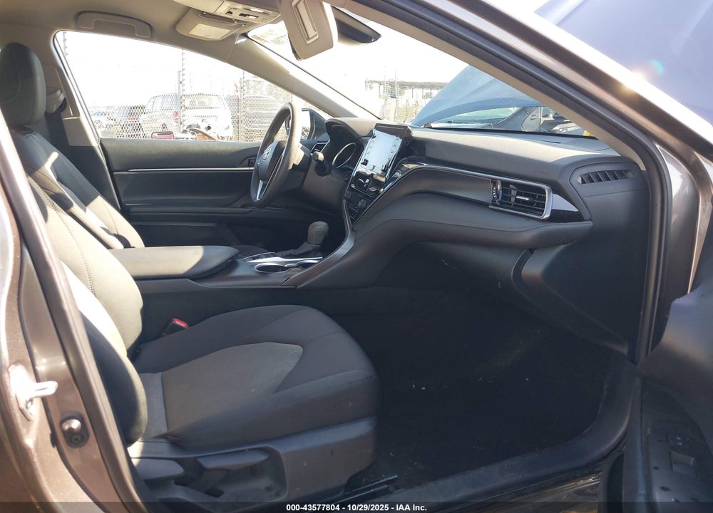2021 TOYOTA CAMRY LE HYBRID VIN: 4T1C31AK5MU026212