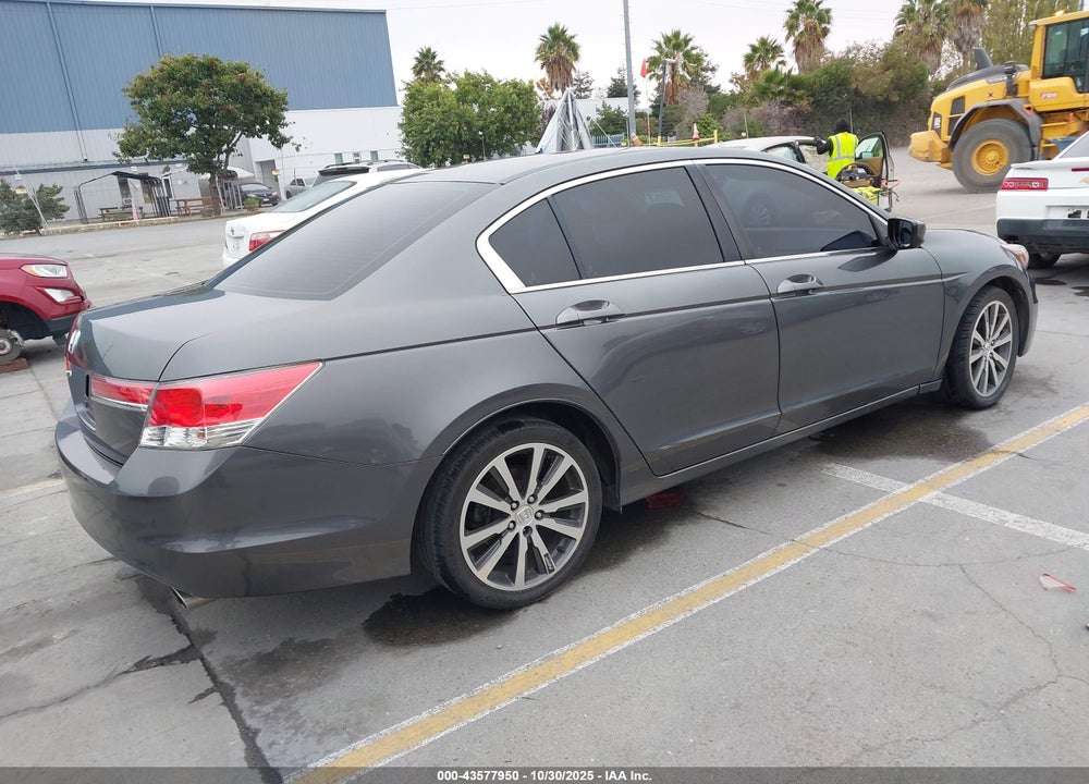 2011 HONDA ACCORD VIN: 1HGCP2F30BA055147
