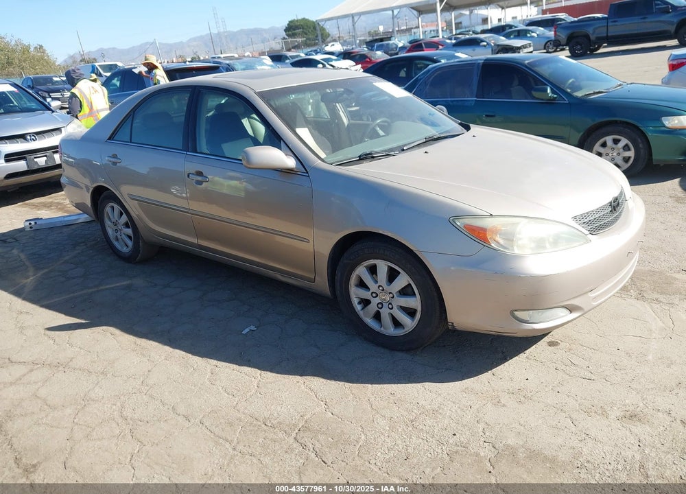2004 TOYOTA CAMRY XLE VIN: 4T1BE30K84U313658