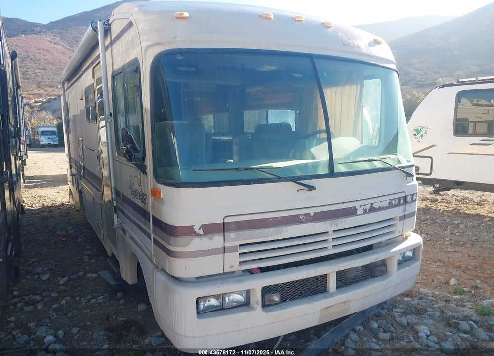 1990 CHEVROLET P30 VIN: 1GBKP37N4L3309985