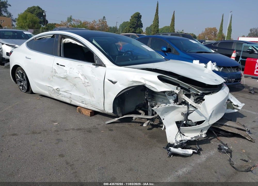 2020 TESLA MODEL 3 STANDARD RANGE PLUS REAR-WHEEL DRIVE/STANDARD RANGE REAR-WHEEL DRIVE VIN: 5YJ3E1EA8LF804543