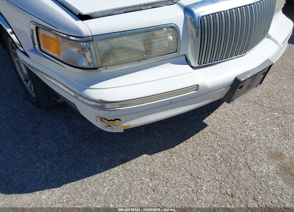 1996 LINCOLN TOWN CAR EXECUTIVE VIN: 1LNLM81W6TY693757