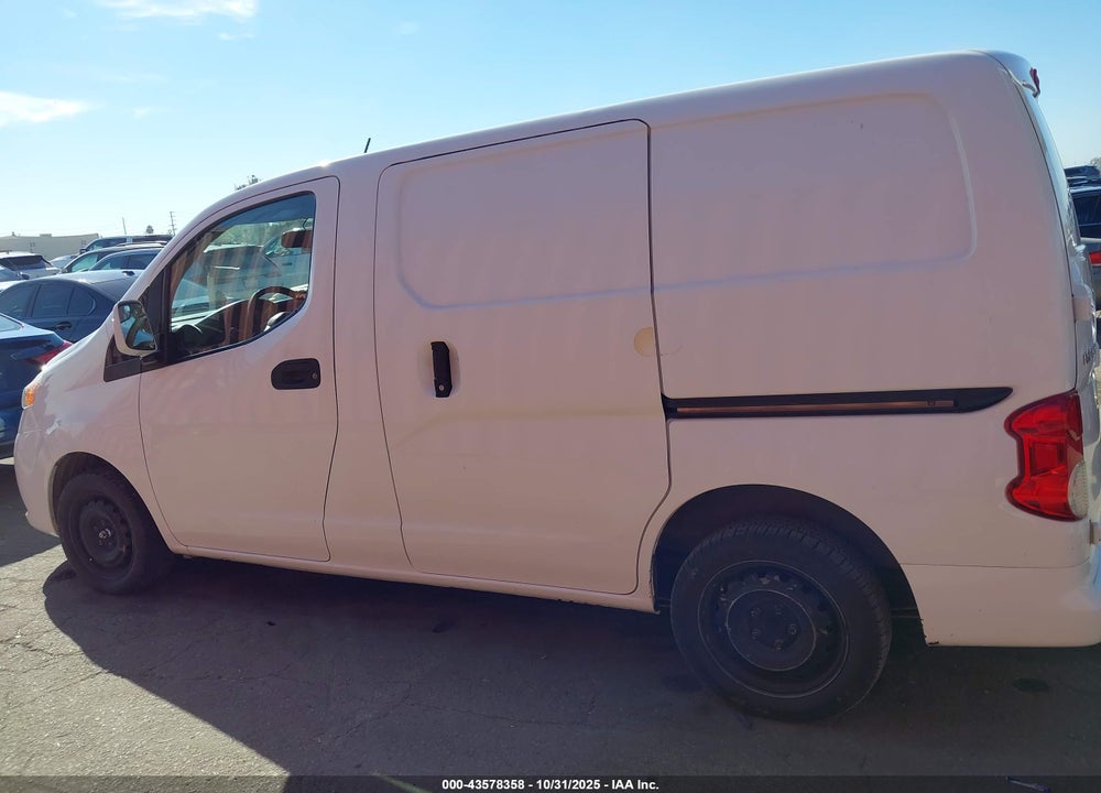 2017 NISSAN NV200 SV VIN: 3N6CM0KN3HK712708