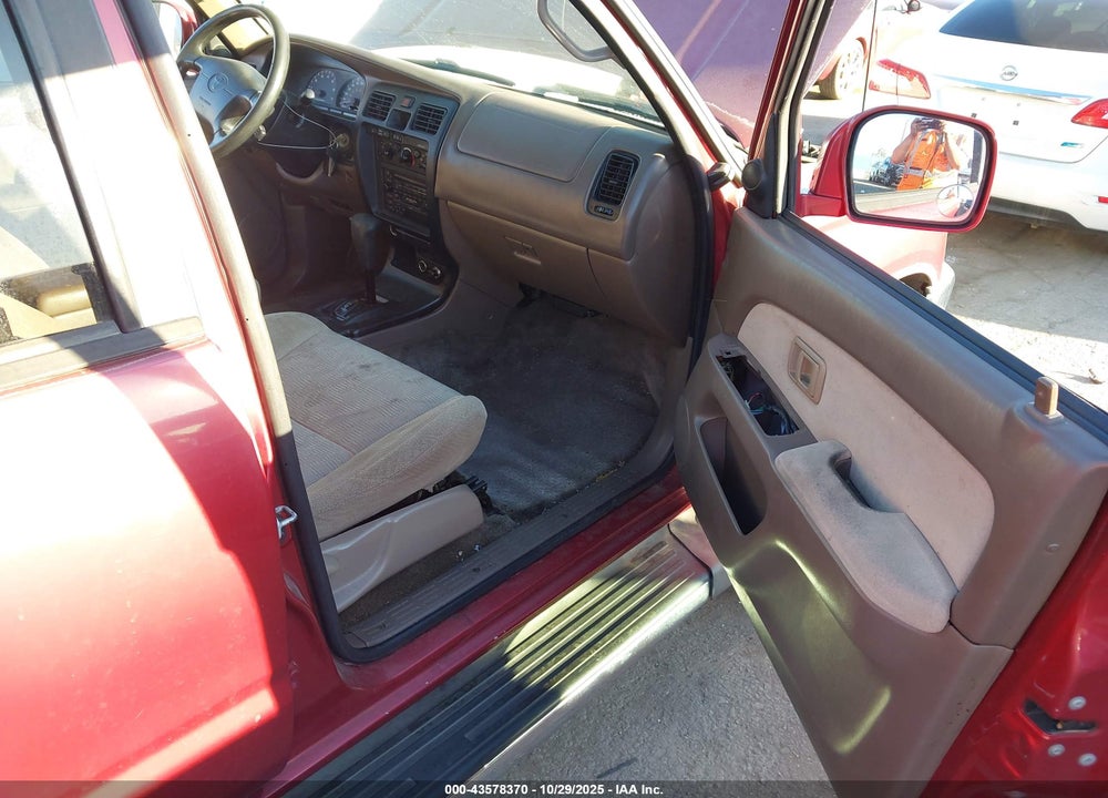 2002 TOYOTA 4RUNNER SR5 V6 VIN: JT3GN86R520225106