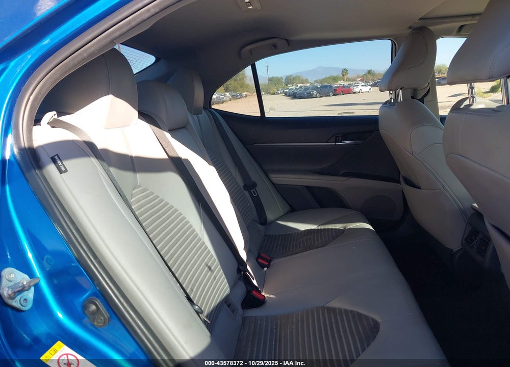 2018 TOYOTA CAMRY SE VIN: 4T1B11HK0JU080133