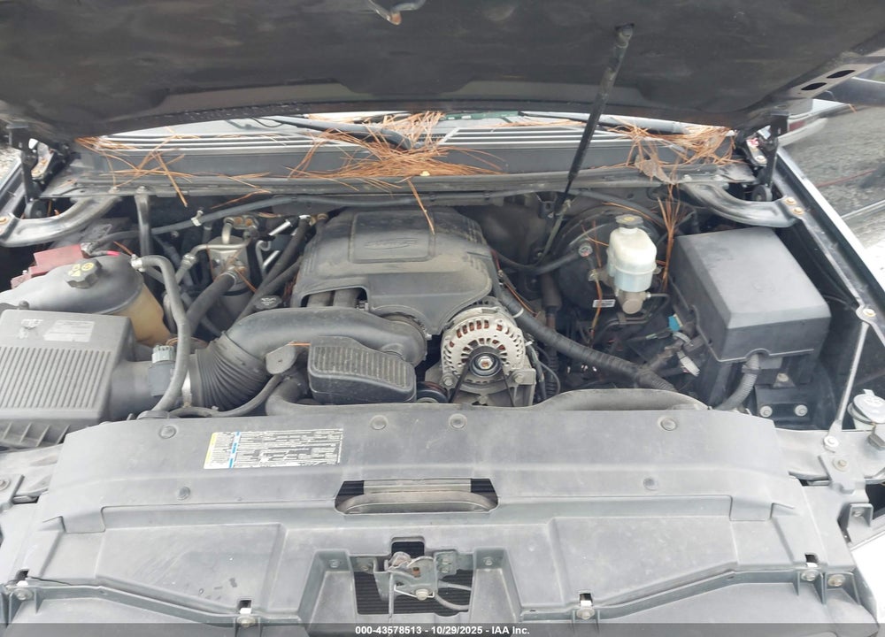 2011 CHEVROLET TAHOE LT VIN: 1GNSKBE04BR107128