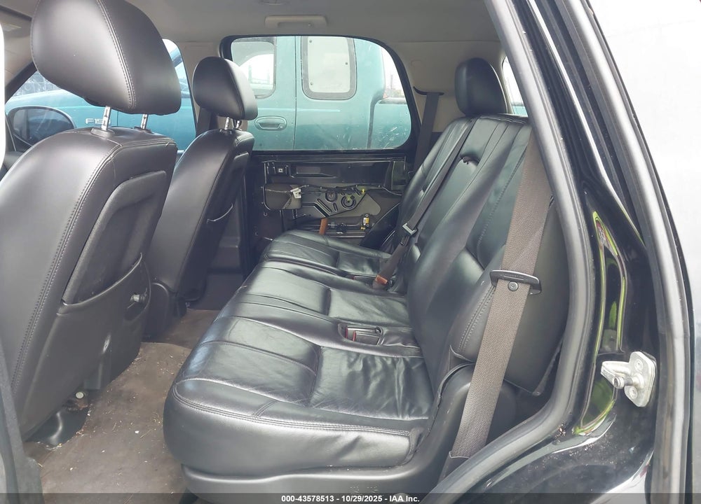 2011 CHEVROLET TAHOE LT VIN: 1GNSKBE04BR107128