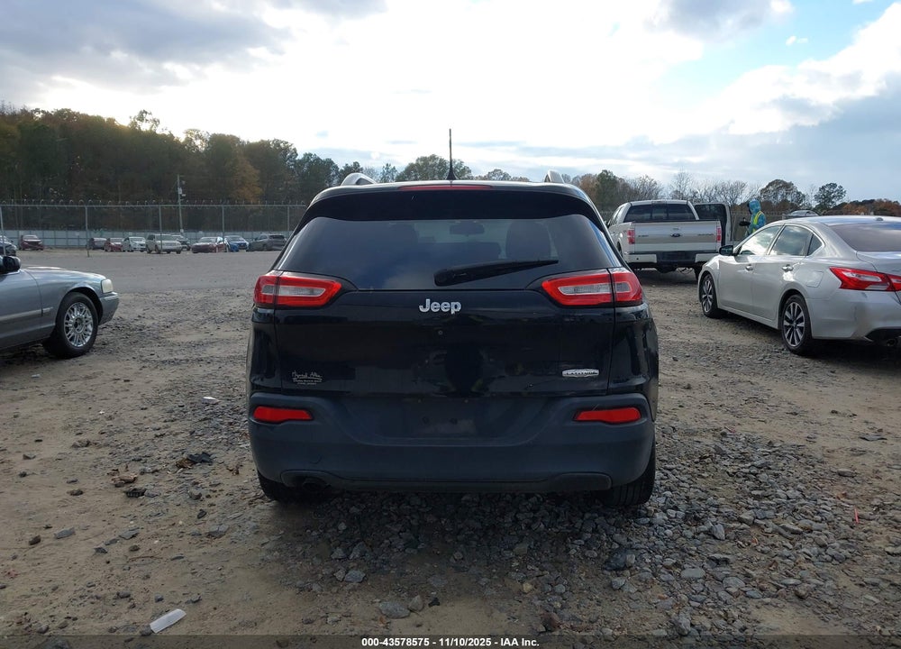2017 JEEP CHEROKEE LATITUDE FWD VIN: 1C4PJLCBXHW643250