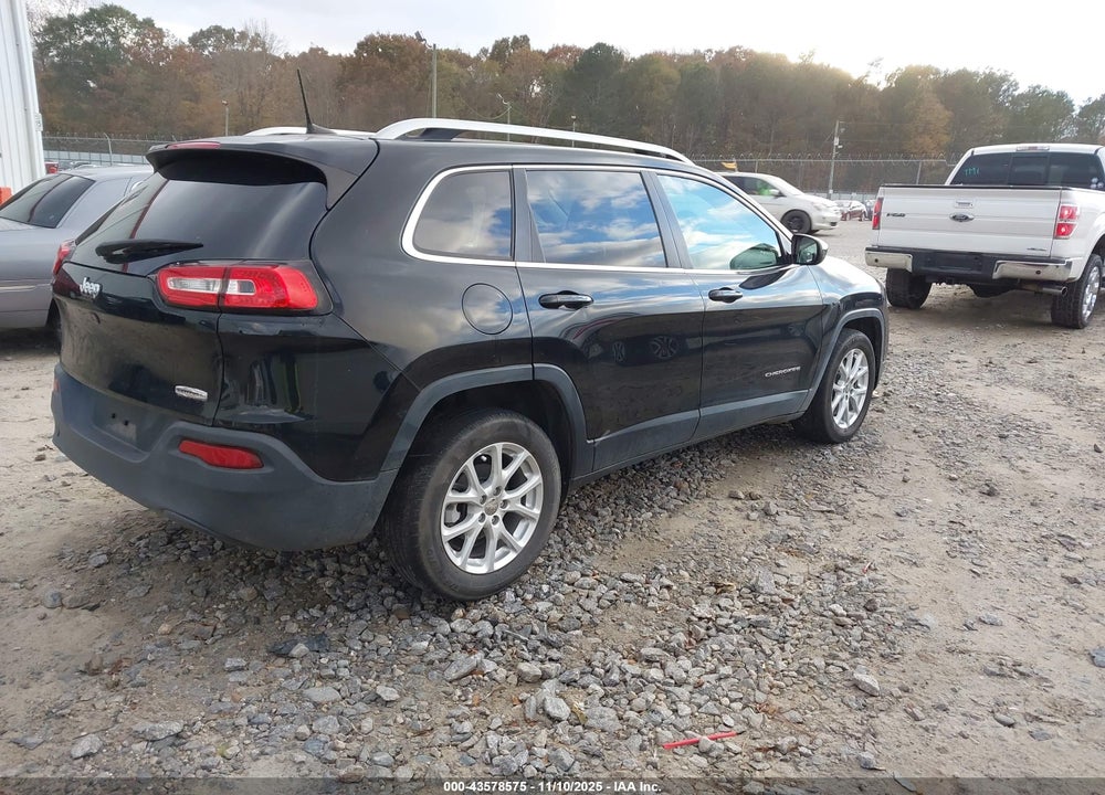 2017 JEEP CHEROKEE LATITUDE FWD VIN: 1C4PJLCBXHW643250