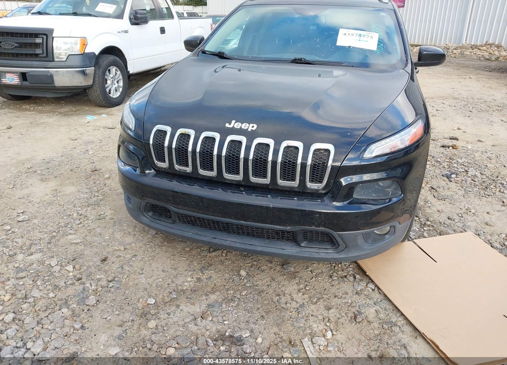 2017 JEEP CHEROKEE LATITUDE FWD VIN: 1C4PJLCBXHW643250