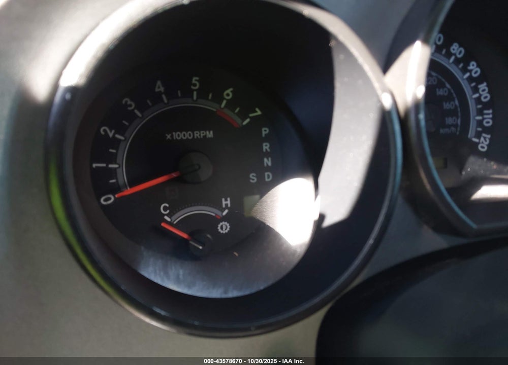 2011 TOYOTA TUNDRA GRADE 5.7L V8 VIN: 5TFEY5F18BX107299