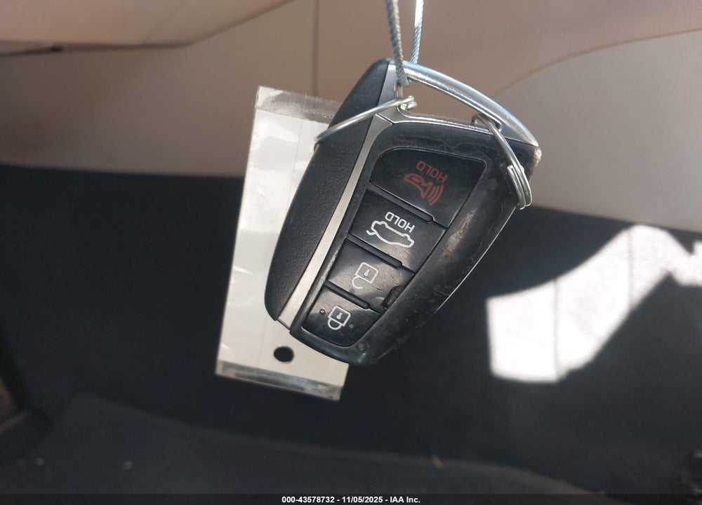 2016 HYUNDAI GENESIS 3.8 VIN: KMHGN4JE4GU118424