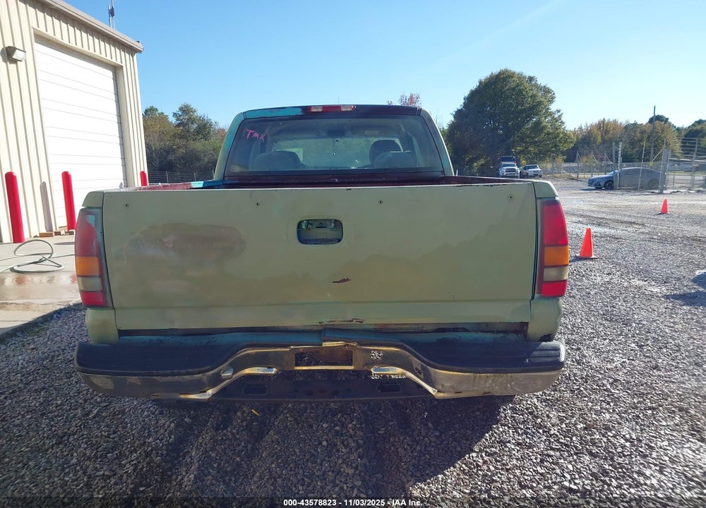 2002 CHEVROLET SILVERADO 1500 LS VIN: 2GCEK19V321131869