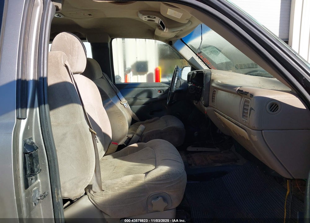 2002 CHEVROLET SILVERADO 1500 LS VIN: 2GCEK19V321131869