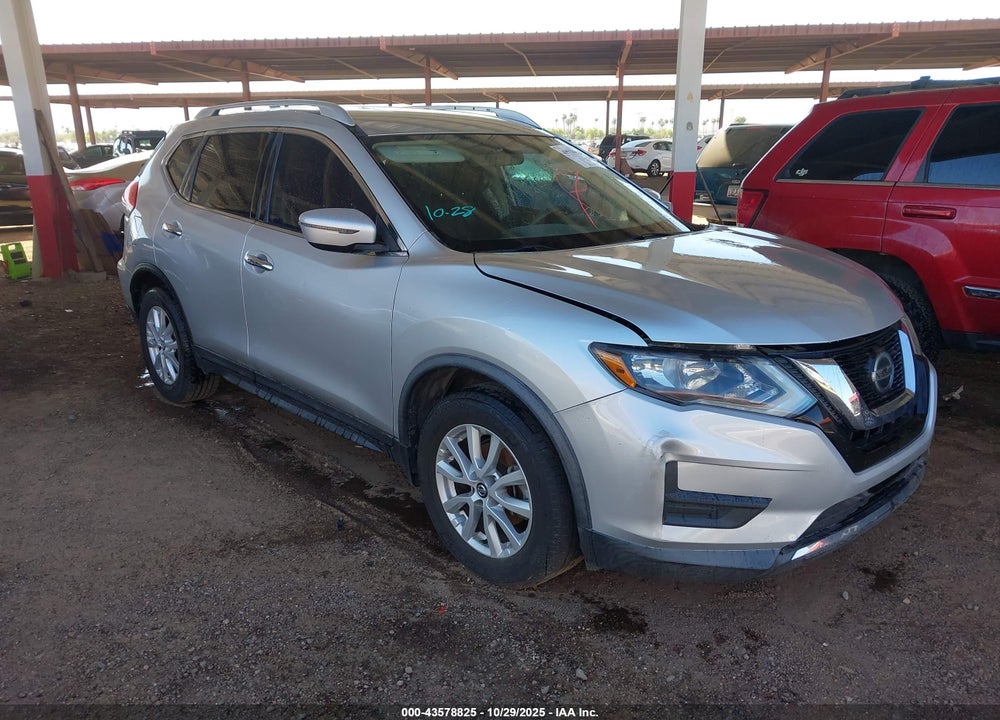 2018 NISSAN ROGUE SV VIN: KNMAT2MT2JP619705