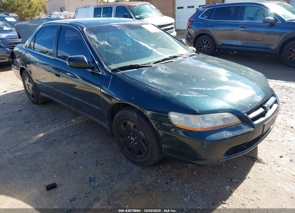 2000 HONDA ACCORD 3.0 LX VIN: 1HGCG164XYA016352