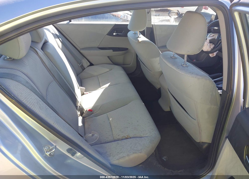 2017 HONDA ACCORD VIN: 1HGCR2F3XHA025219