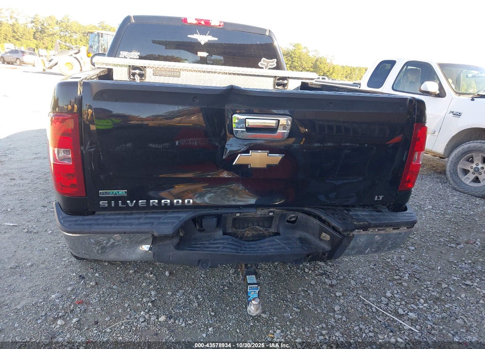 2011 CHEVROLET SILVERADO 1500 VIN: 1GCRKSE37BZ110672