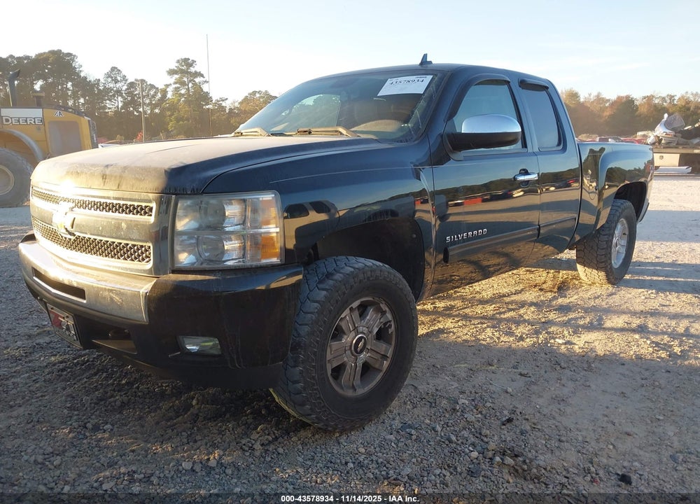 2011 CHEVROLET SILVERADO 1500 VIN: 1GCRKSE37BZ110672