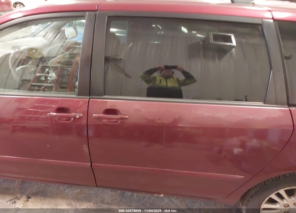 2007 TOYOTA SIENNA XLE VIN: 5TDZK22C67S061235