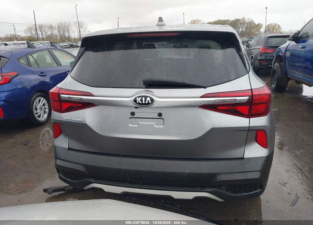 2021 KIA SELTOS LX VIN: KNDEPCAA1M7124186