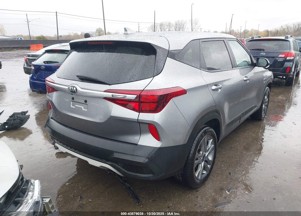 2021 KIA SELTOS LX VIN: KNDEPCAA1M7124186