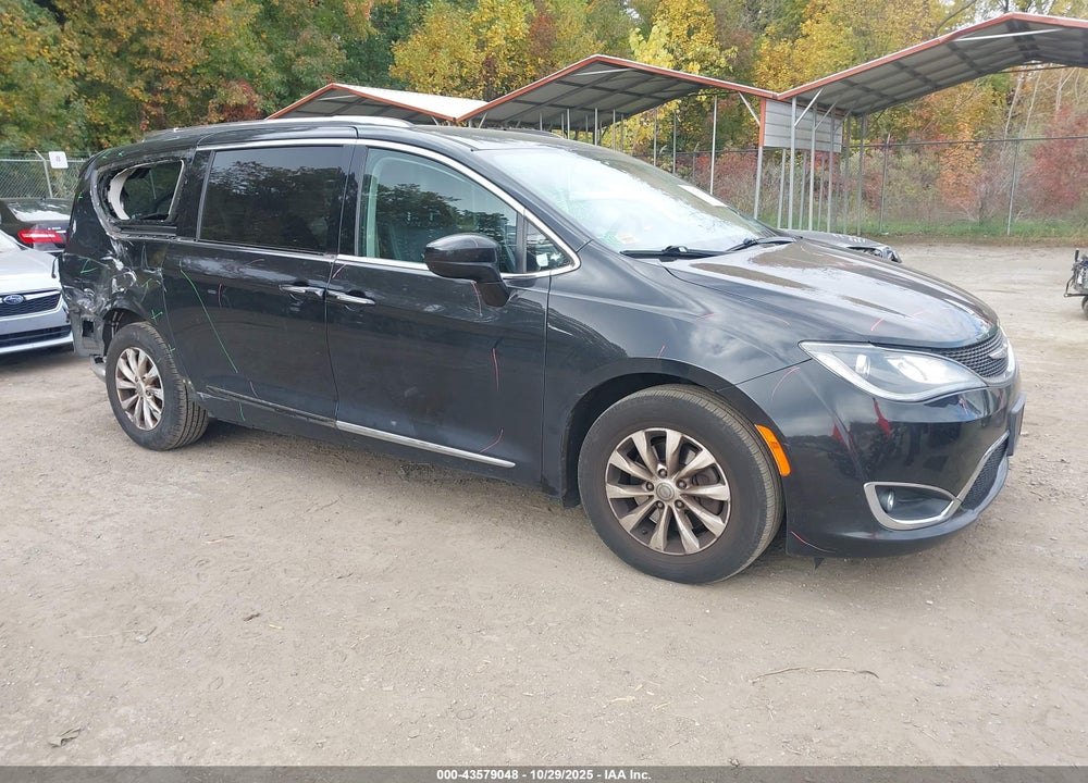 2019 CHRYSLER PACIFICA TOURING L VIN: 2C4RC1BG9KR731615