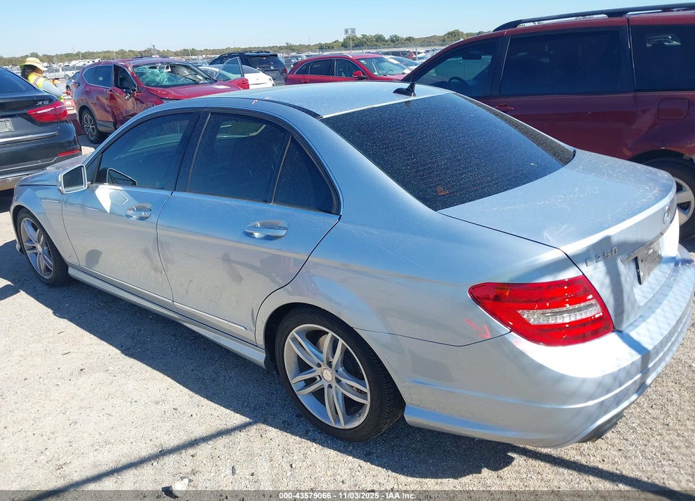 2013 MERCEDES-BENZ C 250 SPORT VIN: WDDGF4HB3DA760083