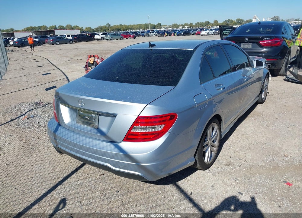 2013 MERCEDES-BENZ C 250 SPORT VIN: WDDGF4HB3DA760083