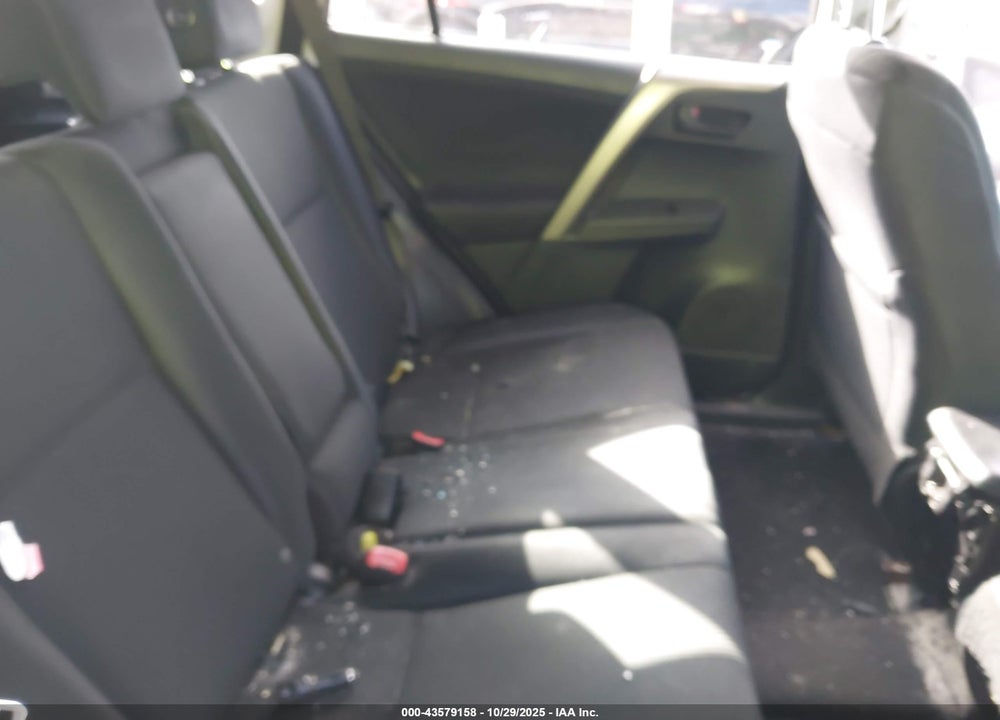 2015 TOYOTA RAV4 LE VIN: 2T3BFREV4FW340465