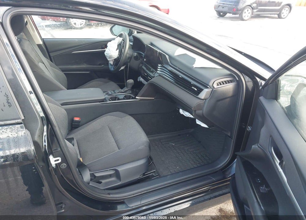 2025 TOYOTA CAMRY LE VIN: 4T1DBADKXSU505130