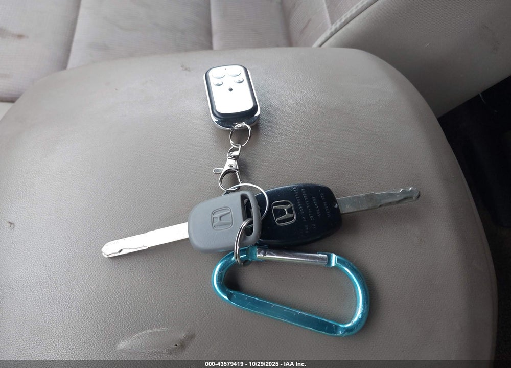 2015 HONDA PILOT VIN: 5FNYF4H48FB050624