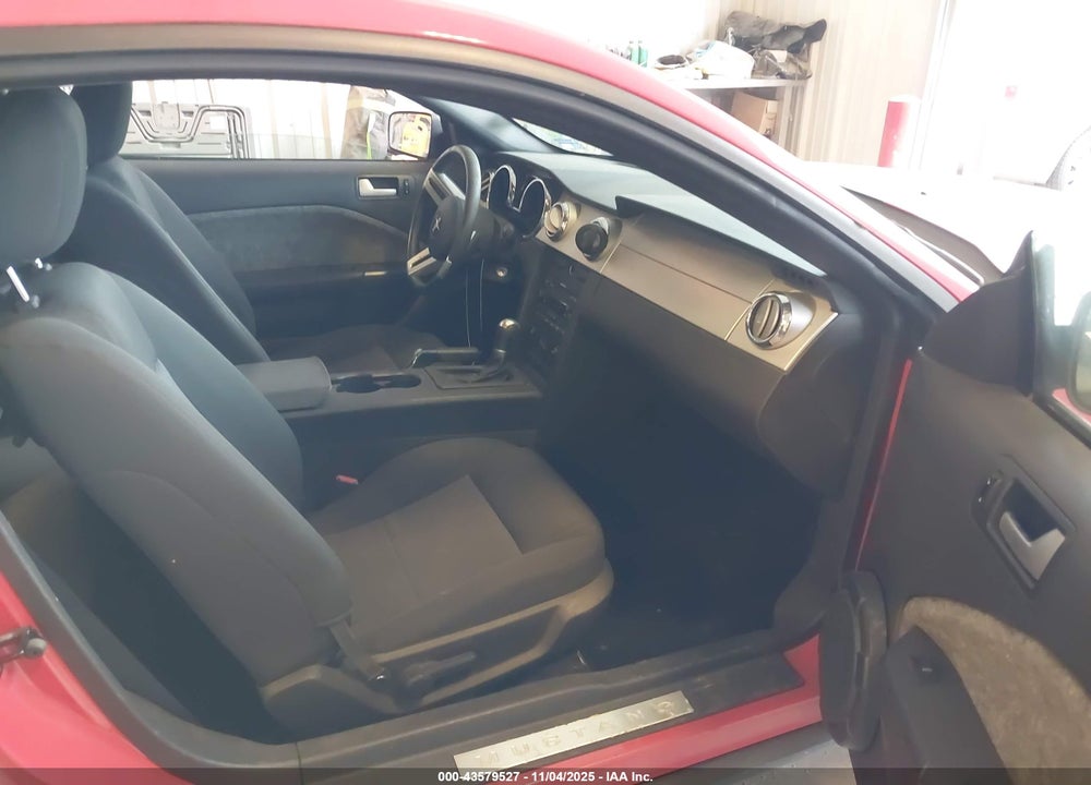 2005 FORD MUSTANG V6 DELUXE/V6 PREMIUM VIN: 1ZVFT80N255233817