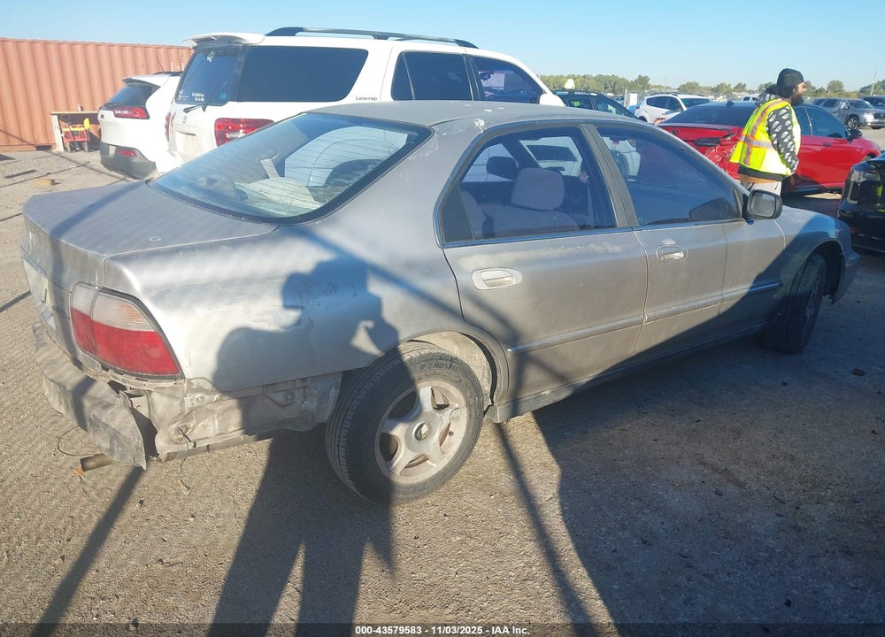 1996 HONDA ACCORD VALUE VIN: 1HGCD569XTA235834
