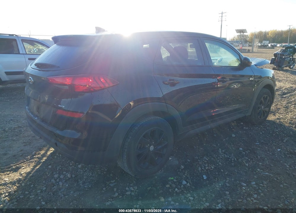 2021 HYUNDAI TUCSON SE VIN: KM8J2CA45MU289226