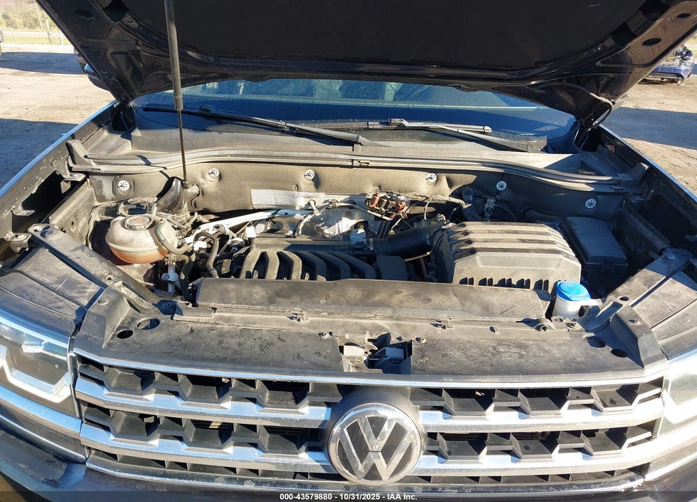 2019 VOLKSWAGEN ATLAS VIN: 1V2WR2CAXKC558647